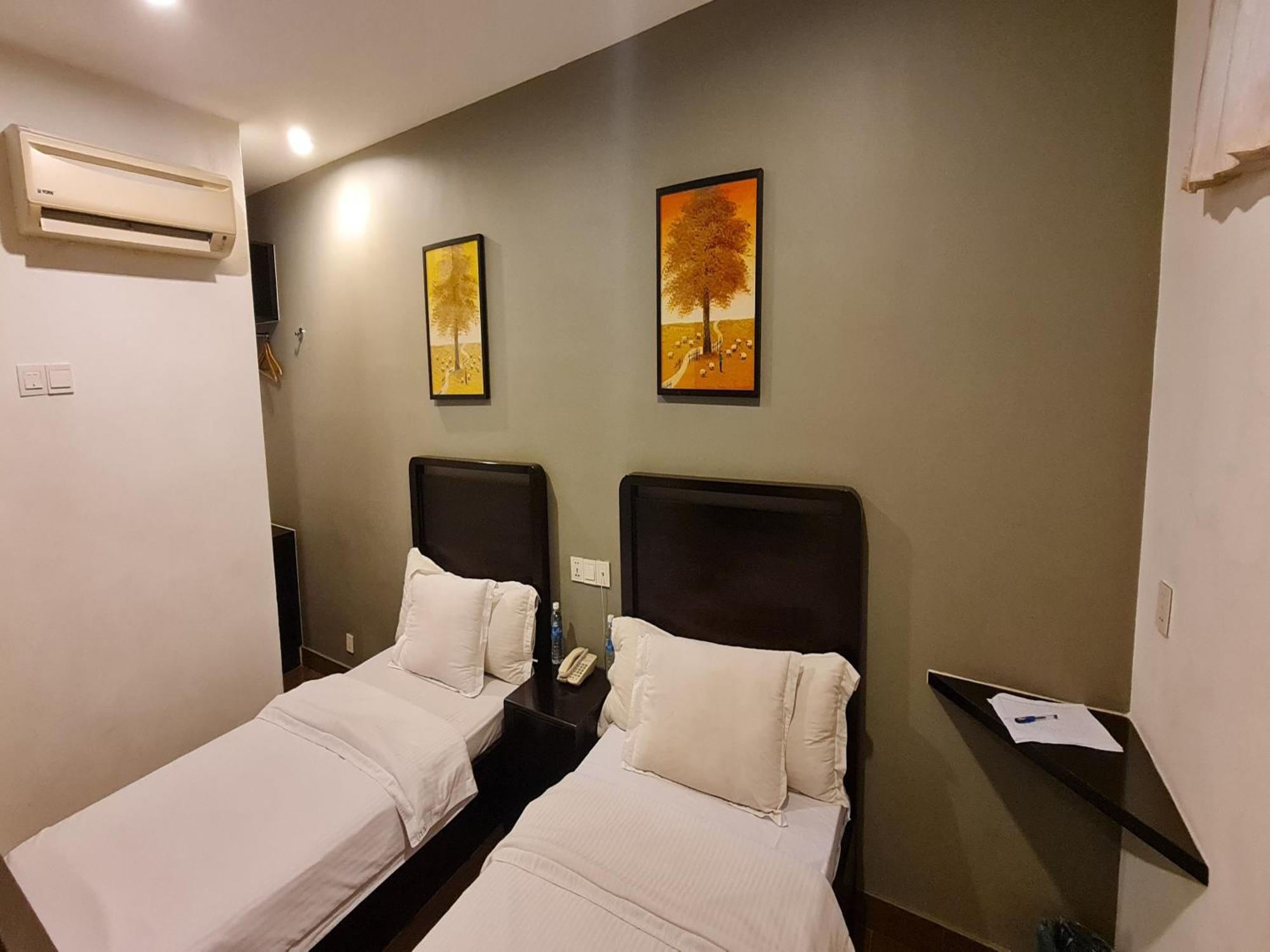 Hotel O Crossroads Hotel Kuala Lumpur Exterior photo