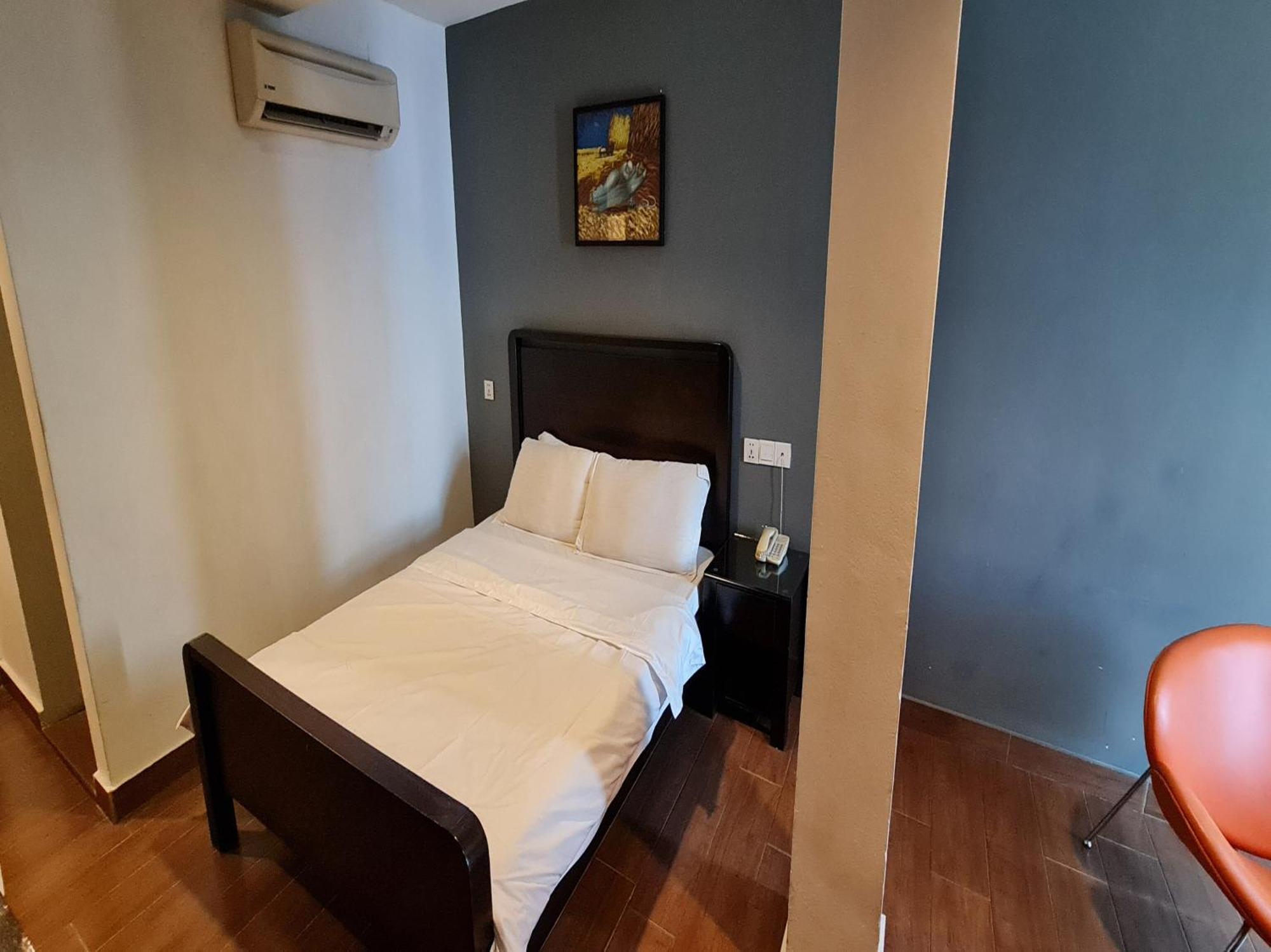 Hotel O Crossroads Hotel Kuala Lumpur Exterior photo